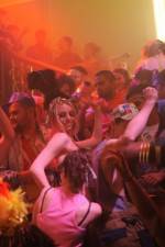 Watch Weekender Movie2k